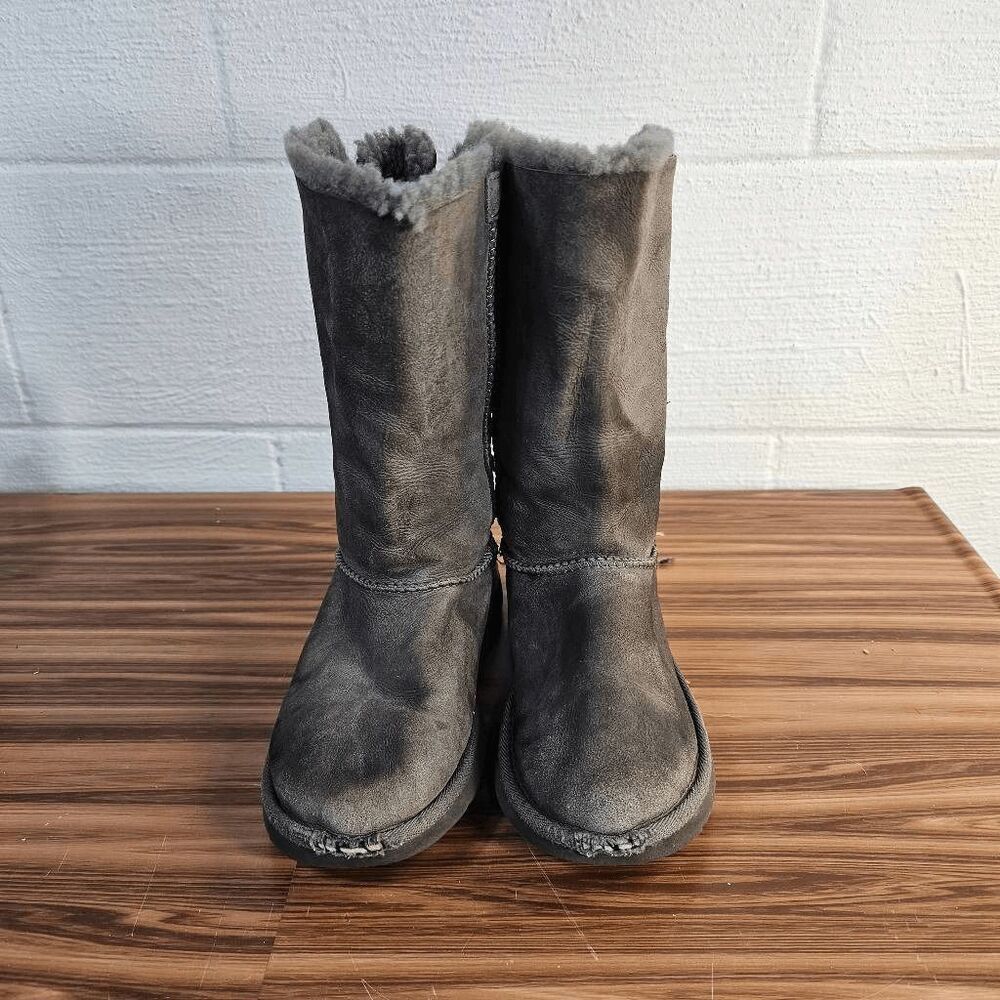 Ugg Girls' Bailey Bow Sheepskin Winter Calf‎ Boots gray Size 3 - Picture 2 of 10